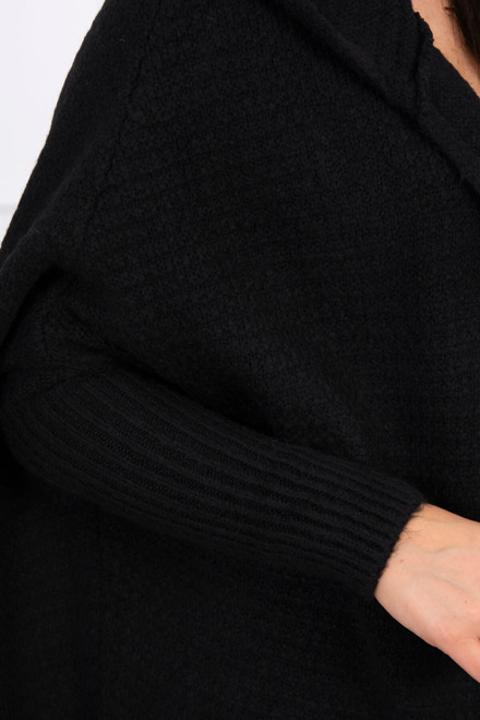 Oversize čierny pletený sveter bez zapínania