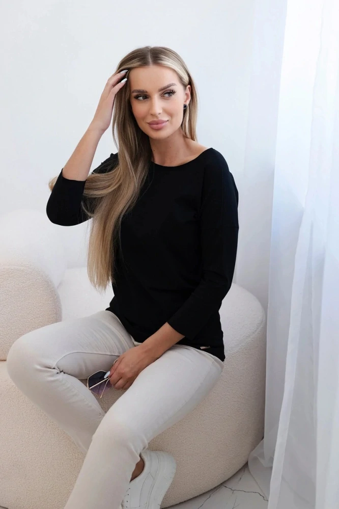 Dámske tričko CASUAL s lodičkovým výstrihom čierne