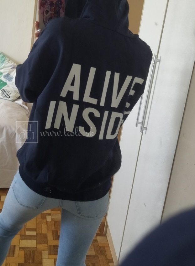 Tmavomodrá oversize mikina s nápisom Alive Inside