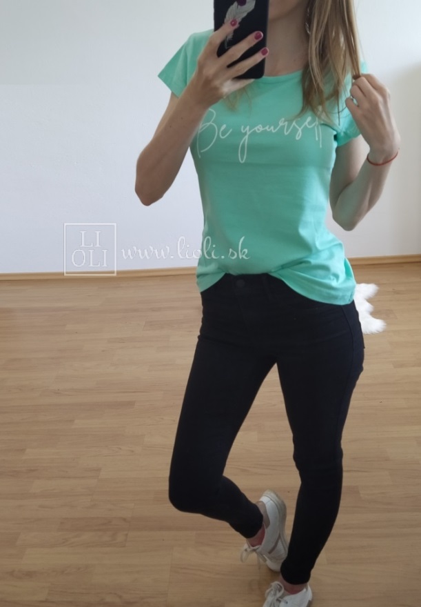 Dámske mint tričko s nápisom Be Yourself