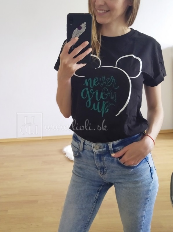 Dámske čierne tričko s nápisom Never grow up