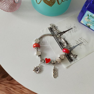 Set dvoch dámskych náramkov s príveskami Silver Flower red