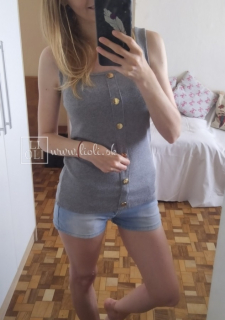Rebrovaný top so zlatými gombíkmi GOLDI sivá
